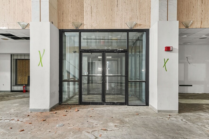 More Photos Of 20 Marietta St NW, Atlanta Apartments For Sale