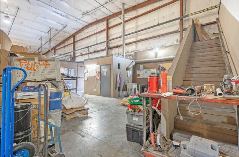 More Photos Of 5600 NE 122nd Ave, Portland Warehouse For Sale