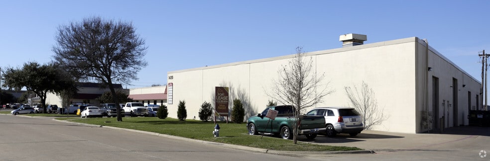More Photos Of 1420 Century Dr, Carrollton Industrial For Lease