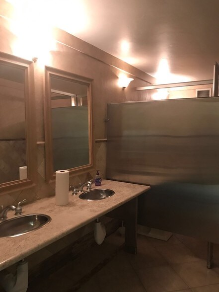 More Photos Of 5974 Silver Springs Dr, El Paso Office For Lease