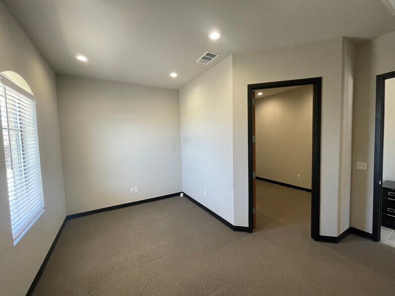 More Photos Of 1707 E Beltline Rd, Coppell Medical For Sale