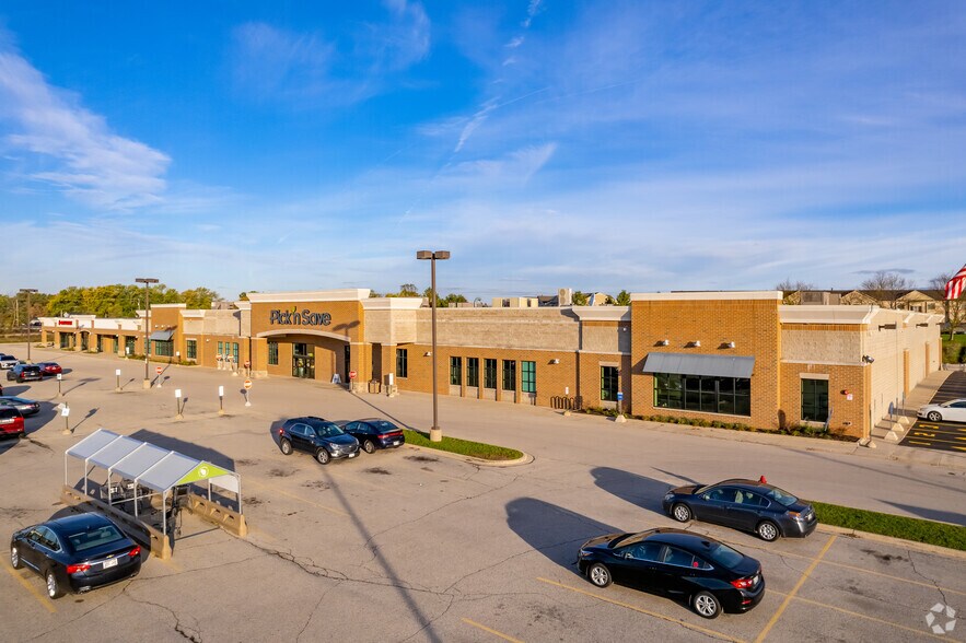 More Photos Of 2320-2400 W Ryan Rd, Oak Creek Freestanding For Lease