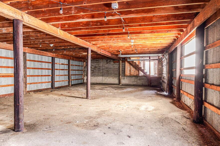 More Photos Of 357 Columbia St, Hudson Warehouse For Sale