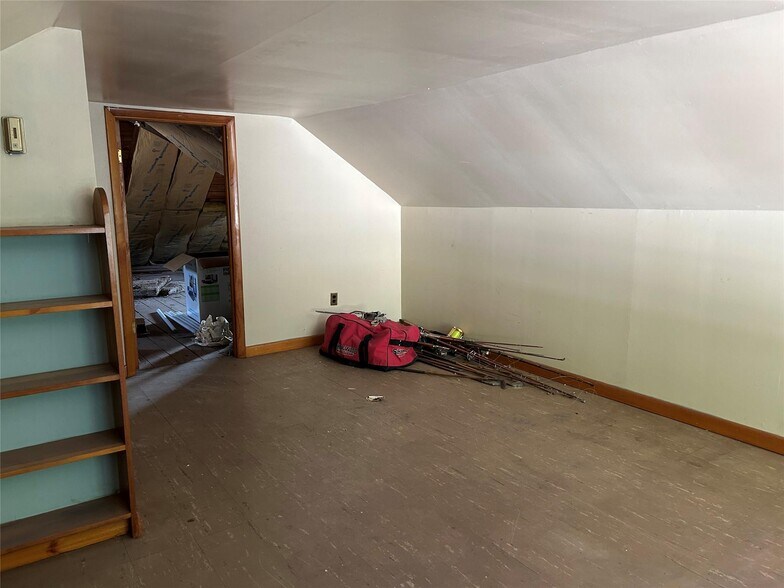 More Photos Of 153 Main St, Kings Park Office For Sale