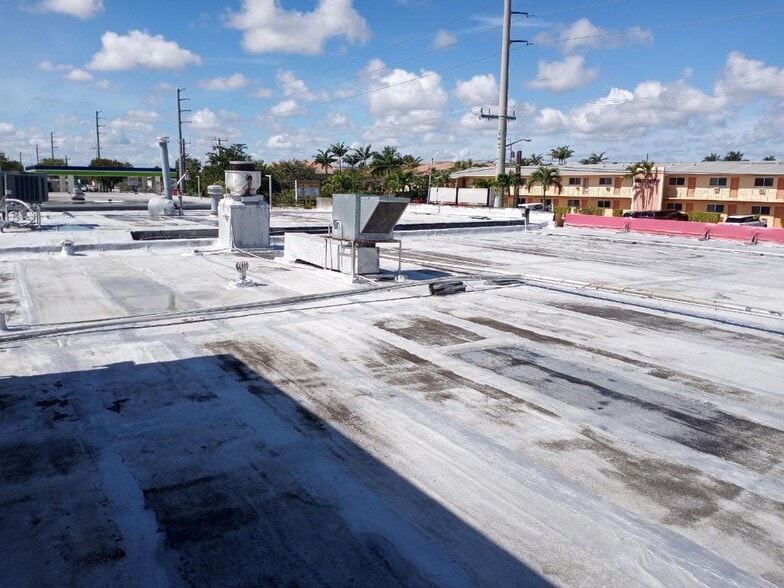 More Photos Of 350-360 E McNab Rd, Pompano Beach Storefront For Lease