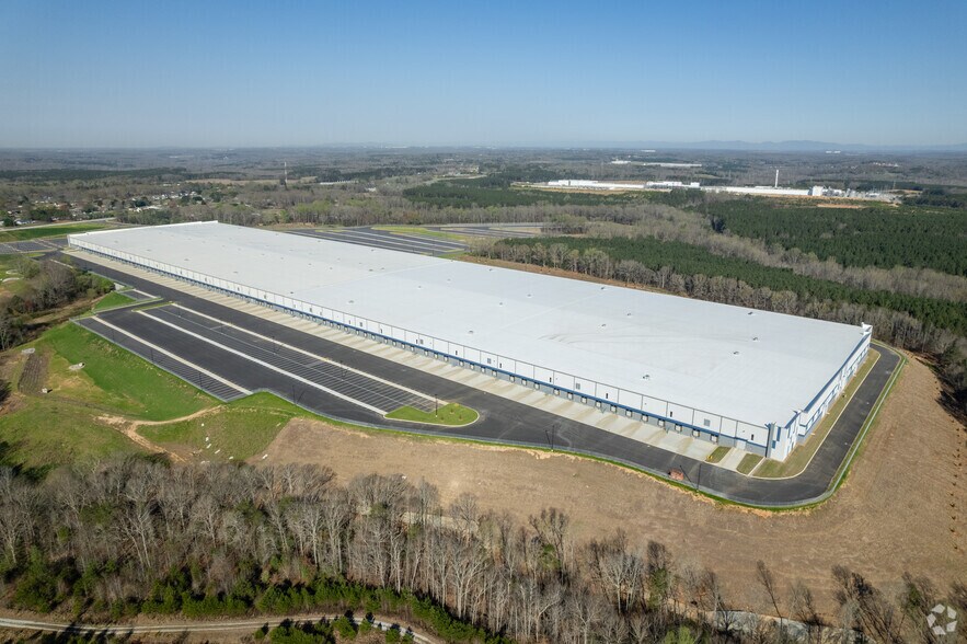 More Photos Of 2004 Moore Duncan Hwy, Moore Manufacturing For Lease