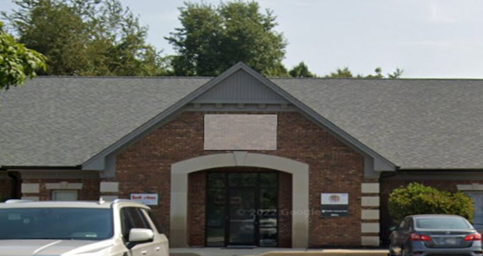 More Photos Of 373 Meridian Parke Ln, Greenwood Medical For Sale