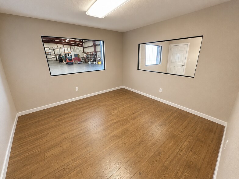 More Photos Of 2401 Destiny Way, Odessa Warehouse For Sale