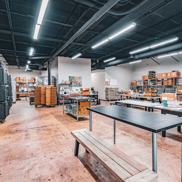 More Photos Of 1499 Regal Row, Dallas Restaurant For Lease