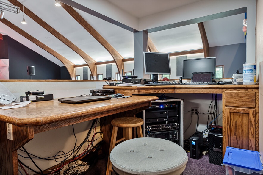 More Photos Of 4312 20th St, Rockford Religious Facility For Sale