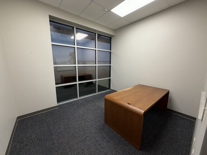 More Photos Of 9180 E 35th St, Wichita Warehouse For Lease