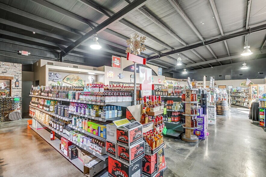 More Photos Of 1228 Ranger Hwy, Weatherford Freestanding For Sale