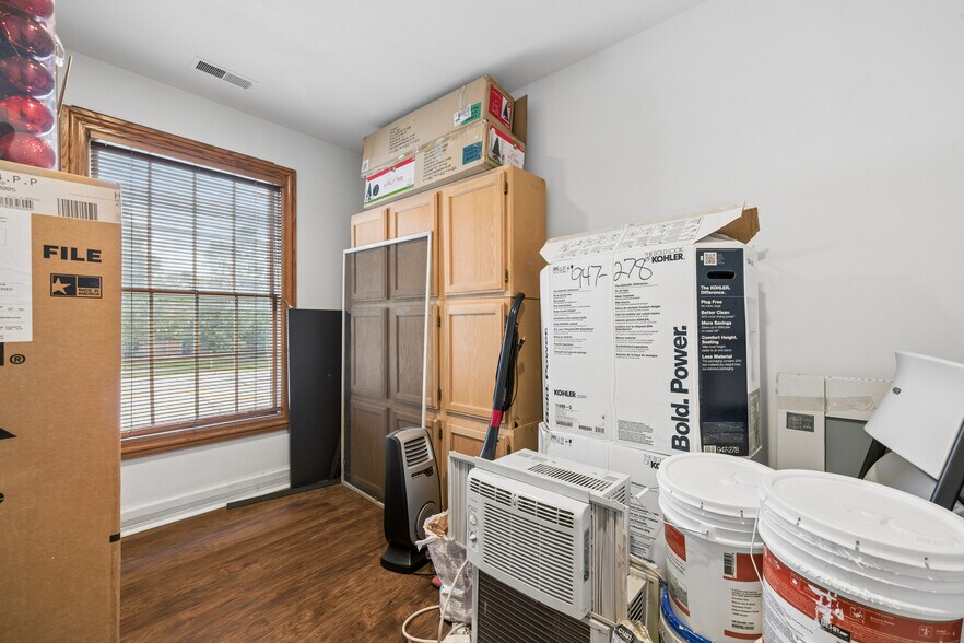 More Photos Of 4215 Kirchoff Rd, Rolling Meadows Office For Sale