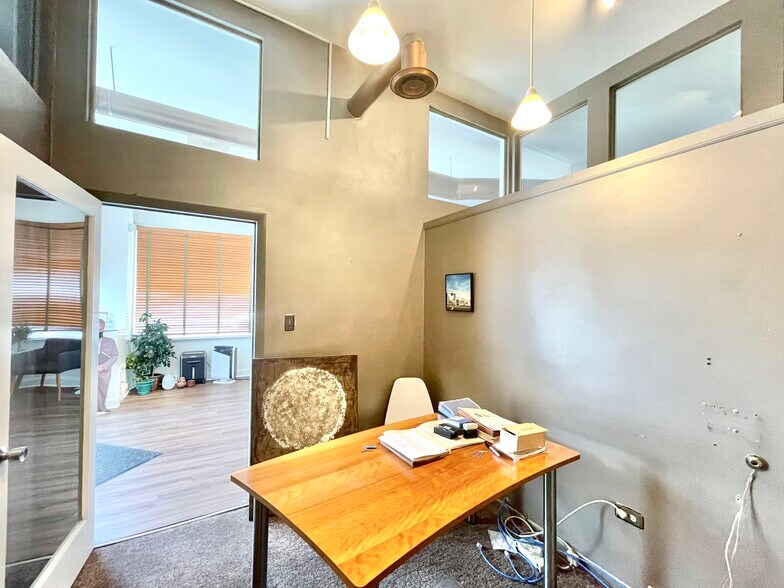 More Photos Of 1355-1359 W Chicago Ave, Chicago Apartments For Lease