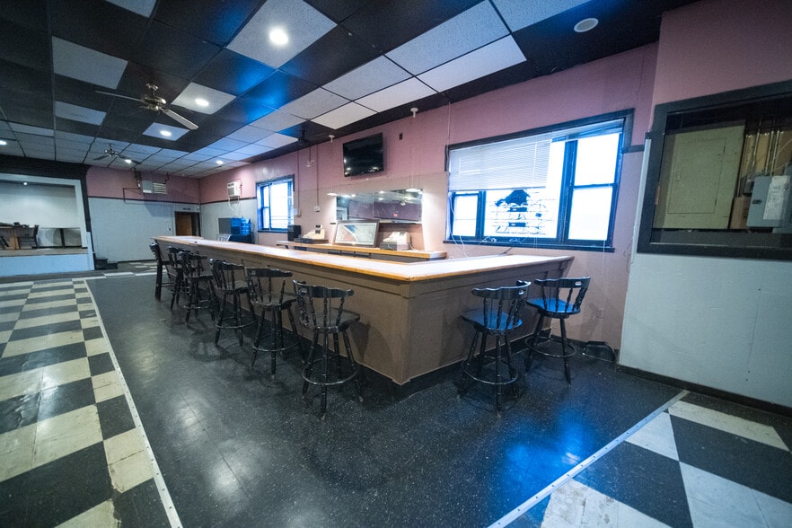 More Photos Of 418 S Front St, New Bedford Warehouse For Sale