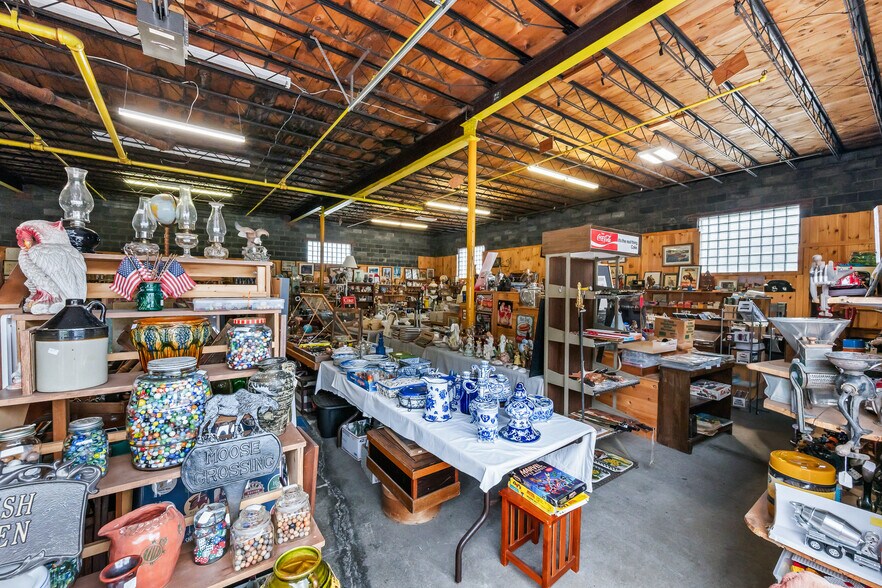 More Photos Of 46 Wight St, Berlin Warehouse For Sale