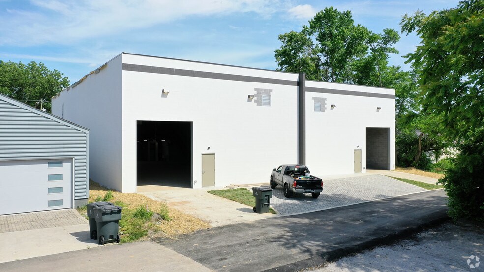 More Photos Of 2141 Utopia Ave, Nashville Flex For Lease