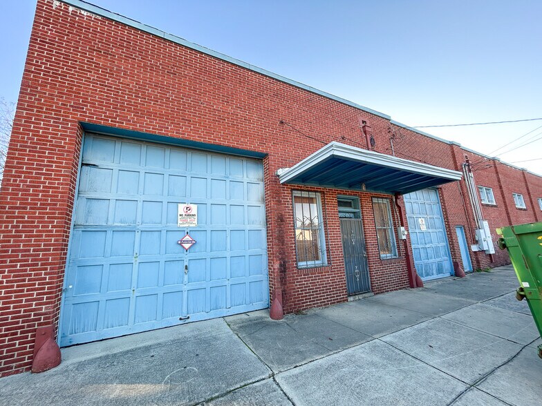 More Photos Of 612 Dauphin St, Mobile Storefront Retail Office For Lease