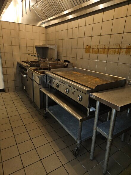 More Photos Of 730 Main St, Andover Restaurant For Lease