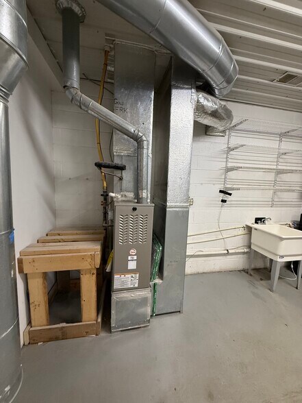 More Photos Of 1118 Sherman St, Bucyrus Flex For Sale