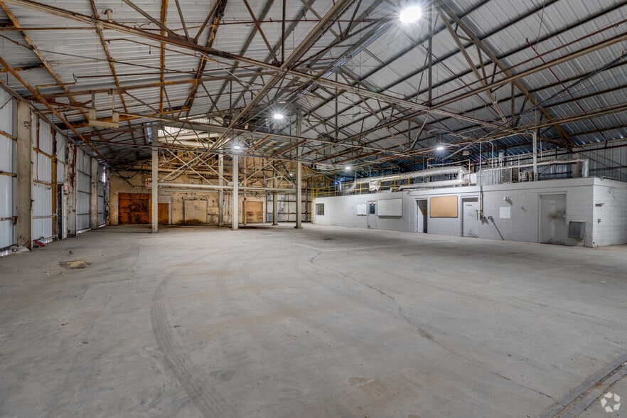 More Photos Of 2101 Terminal Rd, Fort Worth Warehouse For Lease