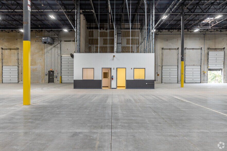 More Photos Of 13200 Mid Atlantic Blvd, Laurel Unknown For Lease