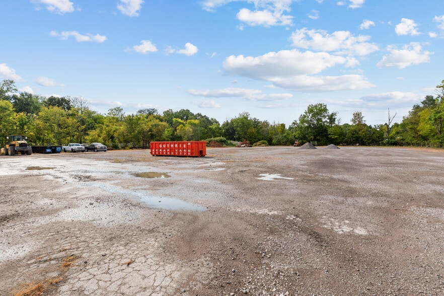 More Photos Of 240 E Park St, Guthrie Industrial For Lease