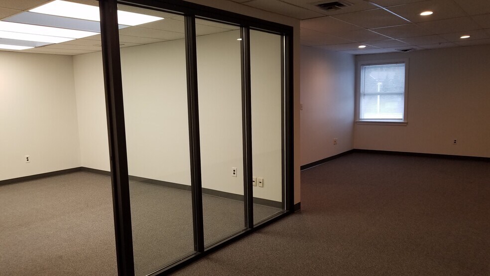 More Photos Of 16 Boston Post Rd, Wayland Office For Lease