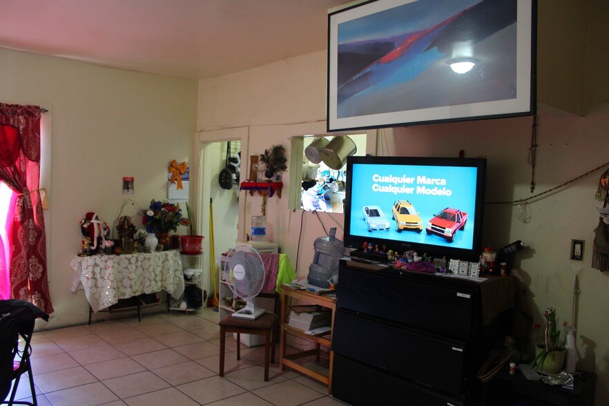 More Photos Of 521 S Union Ave, Los Angeles Apartments For Sale