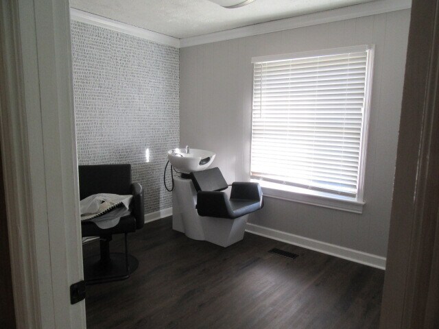 More Photos Of 512 Carthage St, Sanford Office For Sale