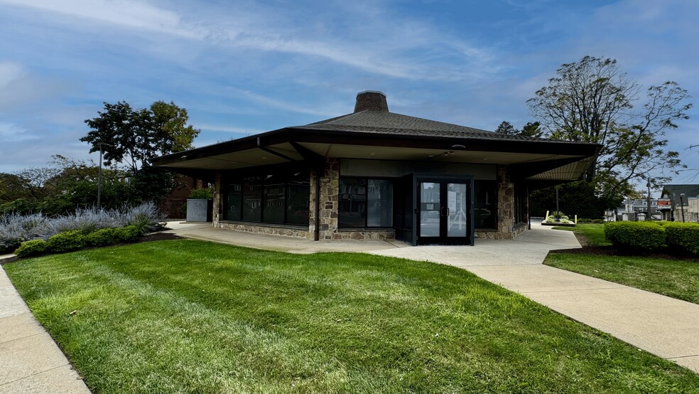 More Photos Of 3100 Garrett Rd, Drexel Hill General Retail For Sale