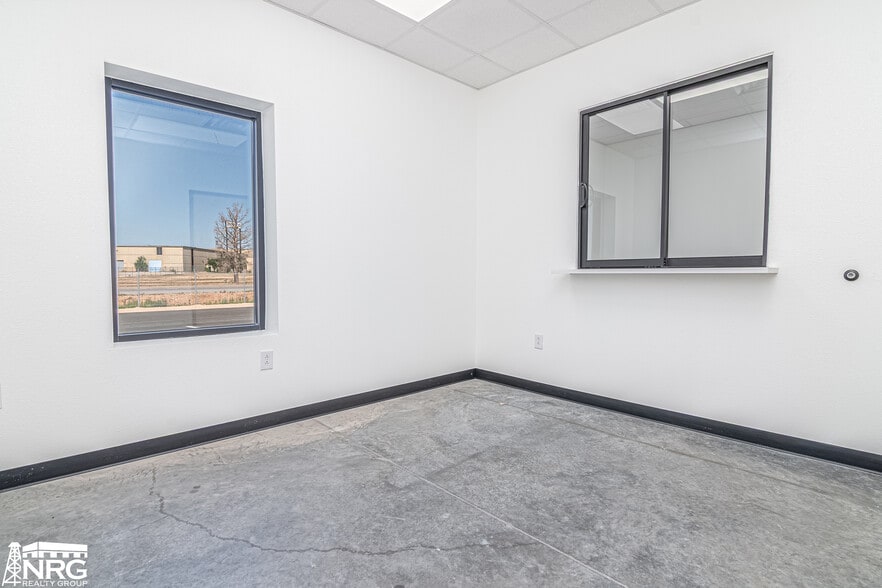 More Photos Of 9817-B Interstate 20, Midland Warehouse For Sale