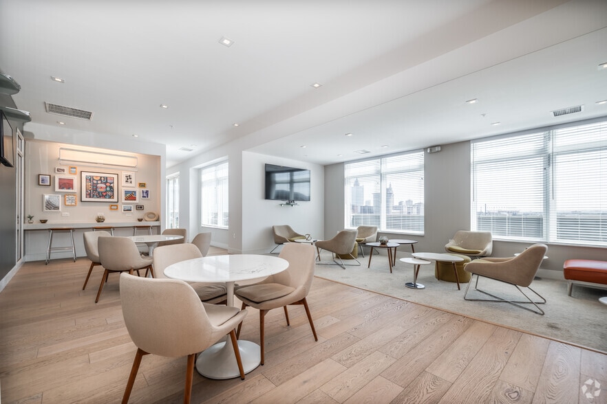 More Photos Of 2800 Franklin Blvd, Cleveland Apartments For Lease