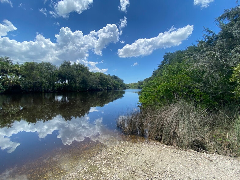 More Photos Of 10850 Cozarts Chalet, Gibsonton Manufactured Housing Mobile Home Park For Sale