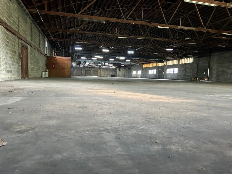 More Photos Of 7201 Wimsatt Rd, Springfield Unknown For Lease