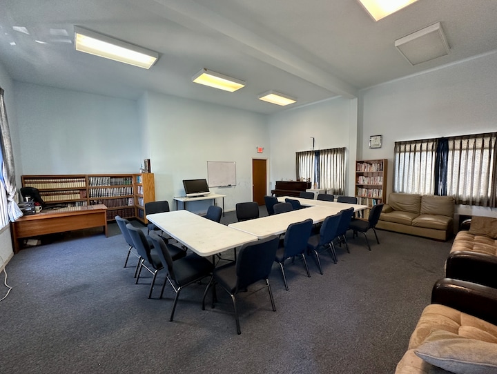 More Photos Of 9629 Holly St, Oakland Religious Facility For Sale