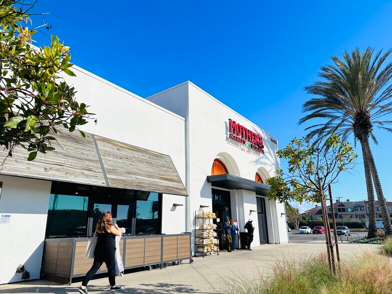 More Photos Of 16330-16450 Pacific Coast Hwy, Huntington Beach Unknown For Lease