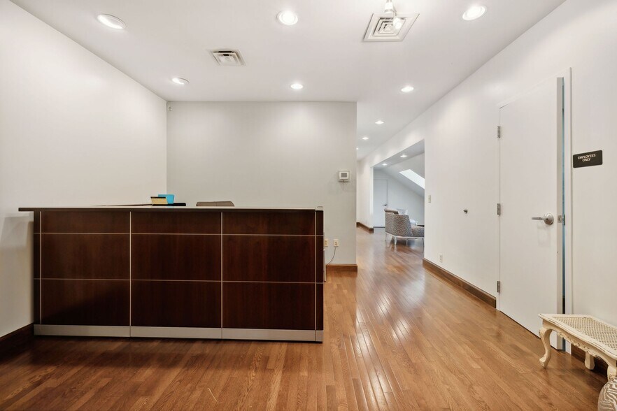 More Photos Of 3040 Business Park Cir, Goodlettsville Medical For Lease