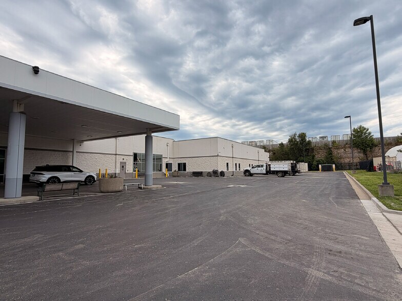 Primary Photo Of 1930 S 45th St, Kansas City Loft Creative Space For Lease
