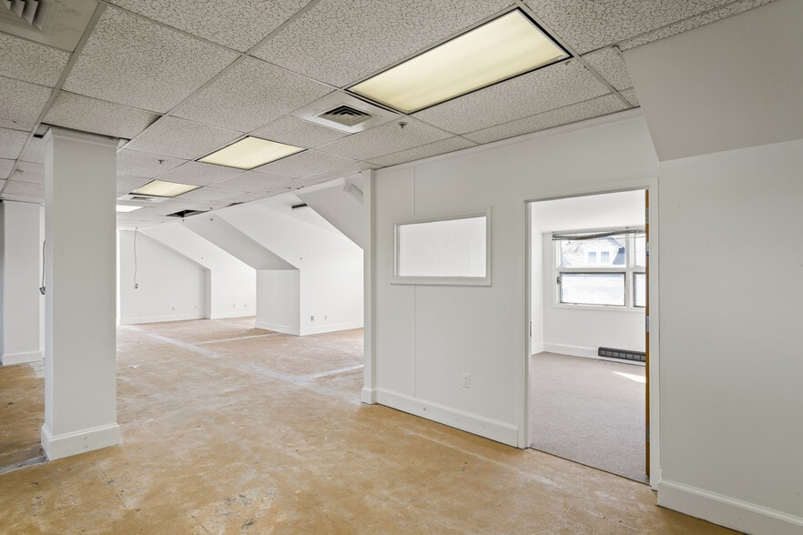 More Photos Of 602 S King St, Leesburg Medical For Lease