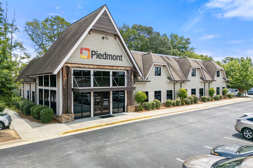 Primary Photo Of 730 Glynn Street, Fayetteville Medical For Sale