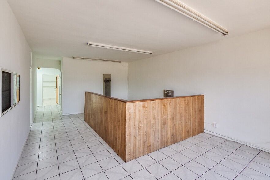 More Photos Of 9623 Venice Blvd, Culver City Storefront For Sale