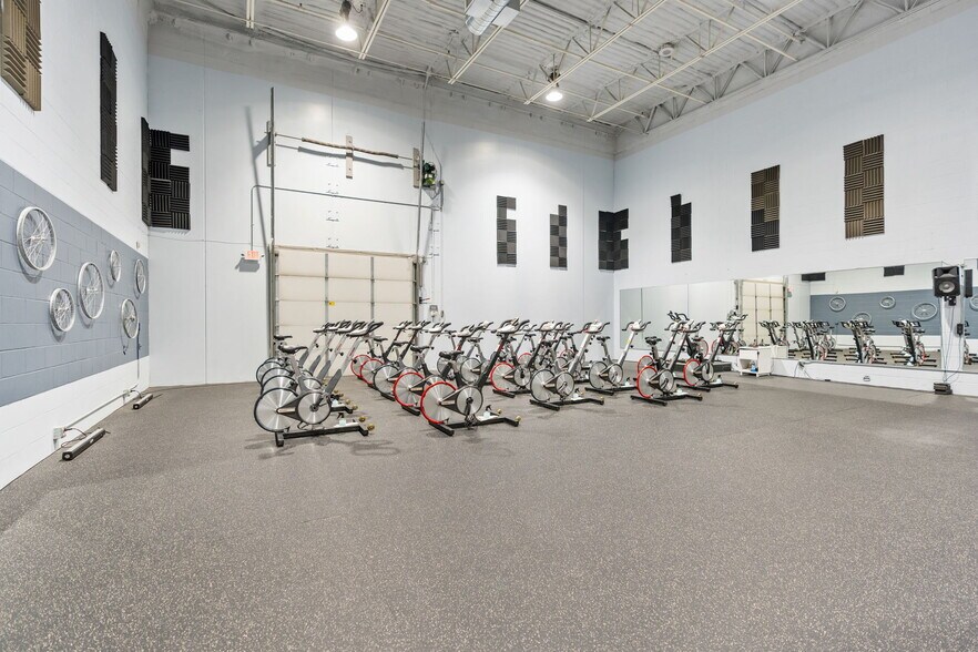 More Photos Of 2905 Lexington Ave S, Eagan Flex For Sale