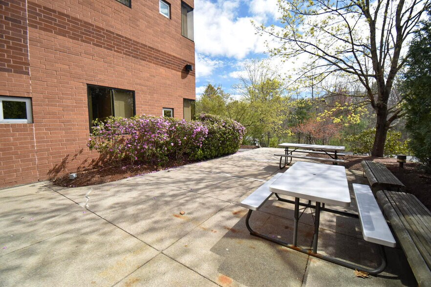 More Photos Of 125 Nagog Park, Acton Office For Lease