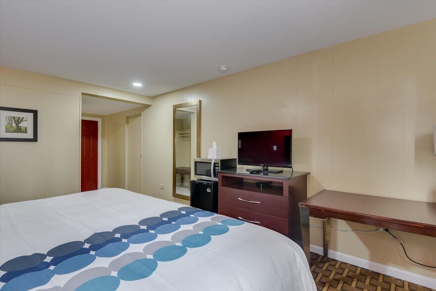 More Photos Of 4638 Jefferson Davis Hwy, North Augusta Hotel For Sale