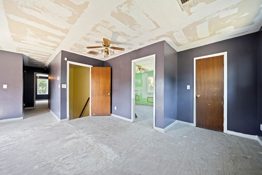 More Photos Of 341 Candler Rd, Atlanta Freestanding For Sale