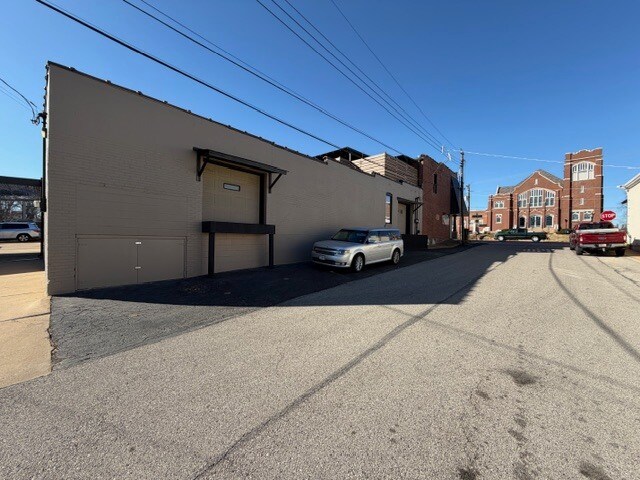 More Photos Of 770 Lemay Ferry Rd, Saint Louis Manufacturing For Sale