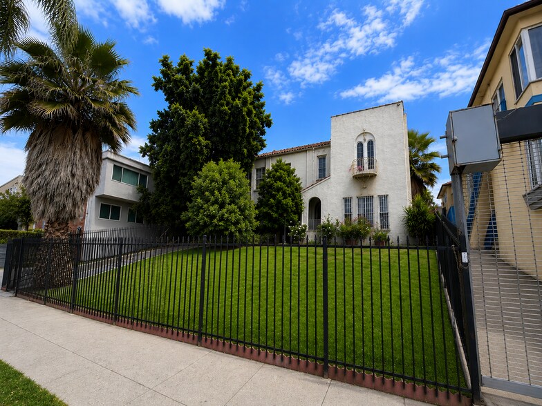 More Photos Of 426 S Catalina St, Los Angeles Apartments For Sale