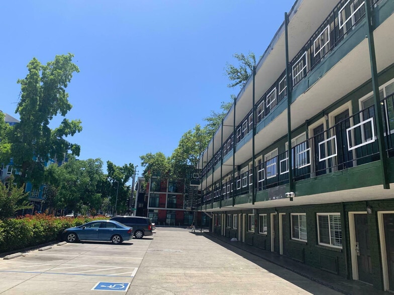 More Photos Of 430 16th St, Sacramento Hotel For Sale