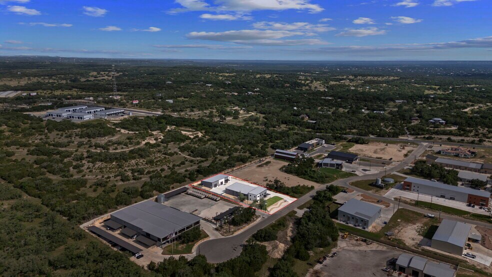 More Photos Of 39 Truss Dr, Boerne Flex For Sale